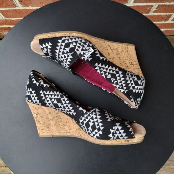 Toms Women's Stella Wedges Sandals Peep Toe Black Silver Aztec Cork Size 8 - Picture 7 of 10